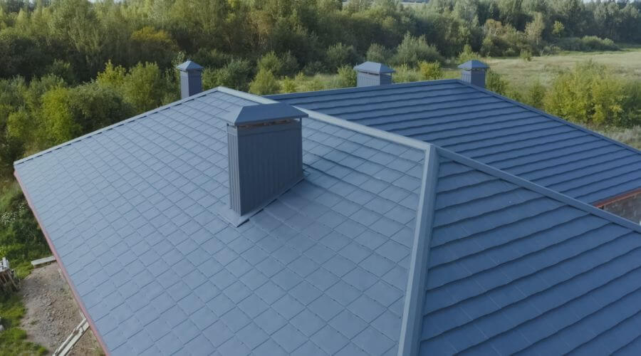 Professional gutter cleaning in Gillsville, GA